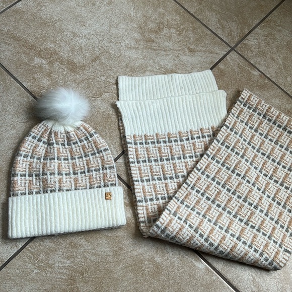 Anne Klein Accessories - Anne Klein scarf and beanie set